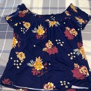 (New) off the shoulder shirt